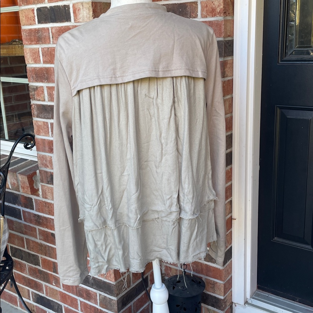 Blue by Saks Fifth Avenue Zipper Front Raw Edge Top - Picture 8 of 13